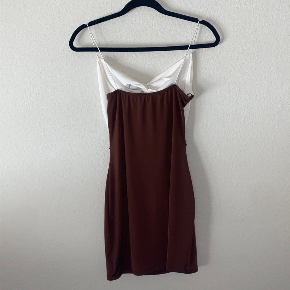 🪼Adorable brown dress with a white twist front! - Picture 8 of 9